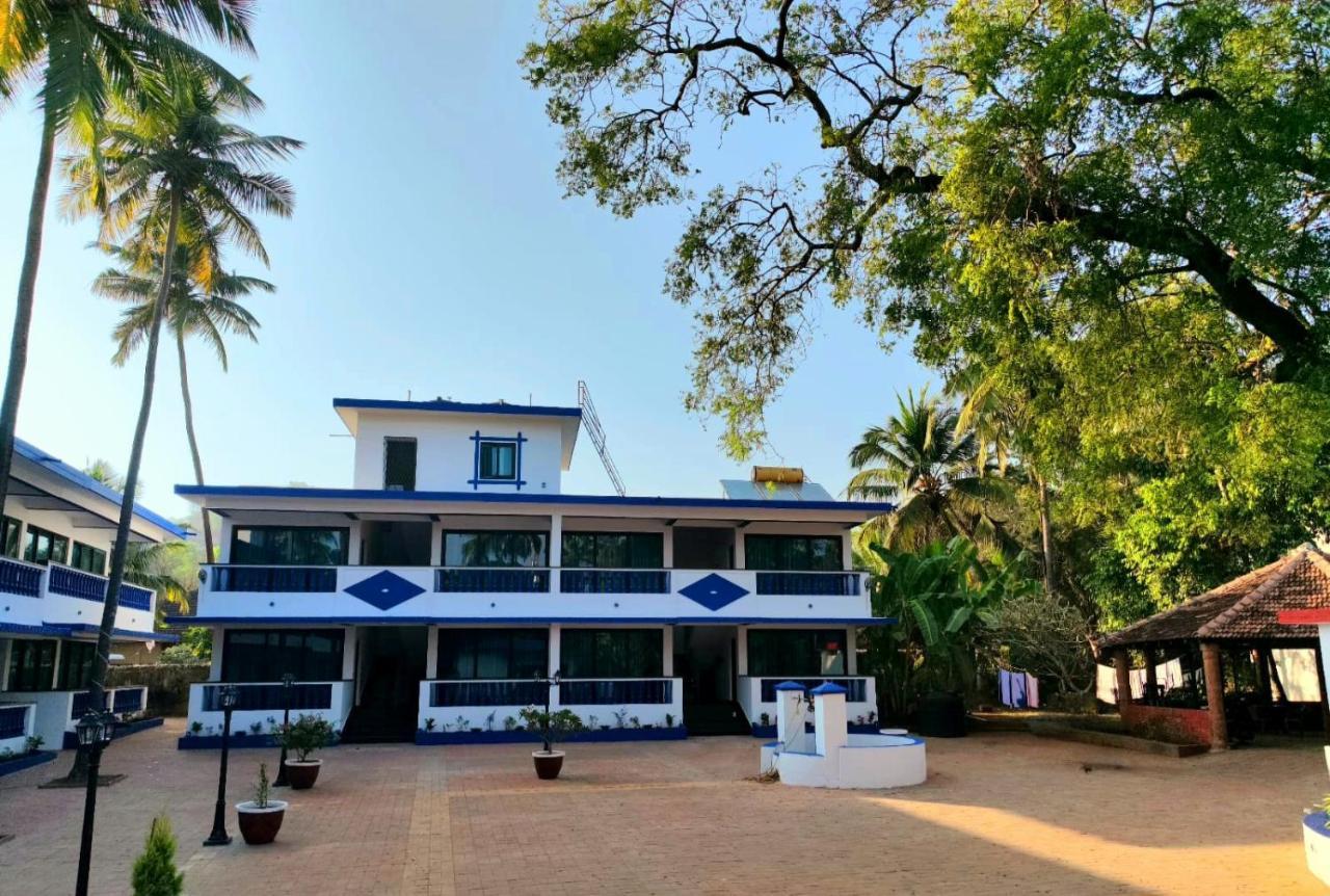 Anjuna Blue Resort Esterno foto