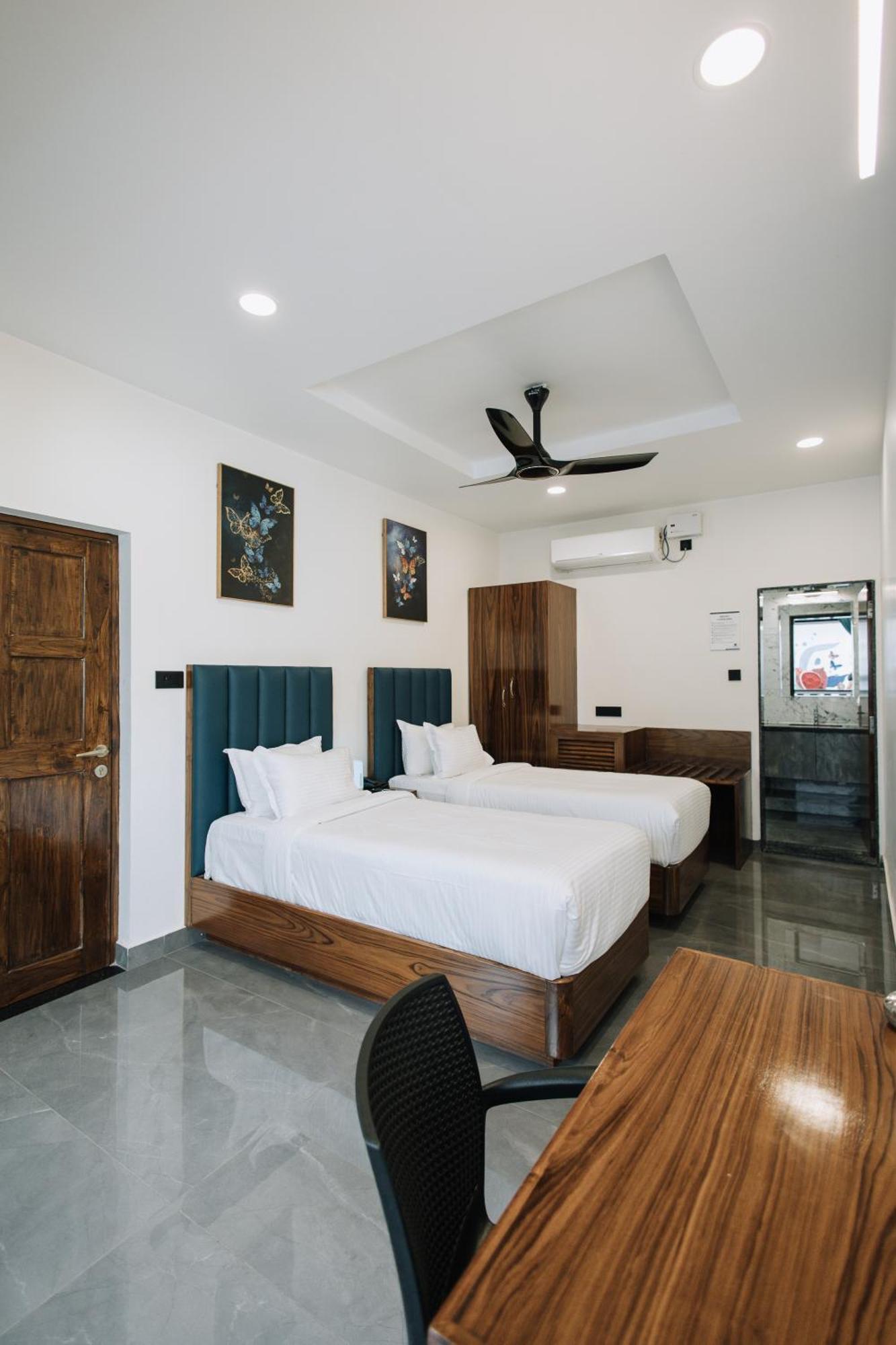 Anjuna Blue Resort Esterno foto